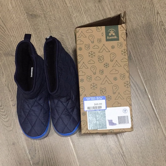 Kamik boys blue quilted slipper bootie Sz 3 NWT - Picture 2 of 9
